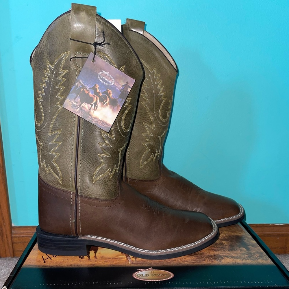 SOLD Old Western boots